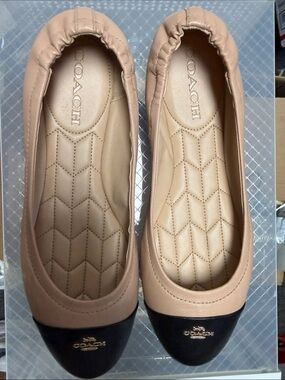 Coach Two-Tone Nude and Black Leather Ballet Flats with Logo Cap Toe Size 8B